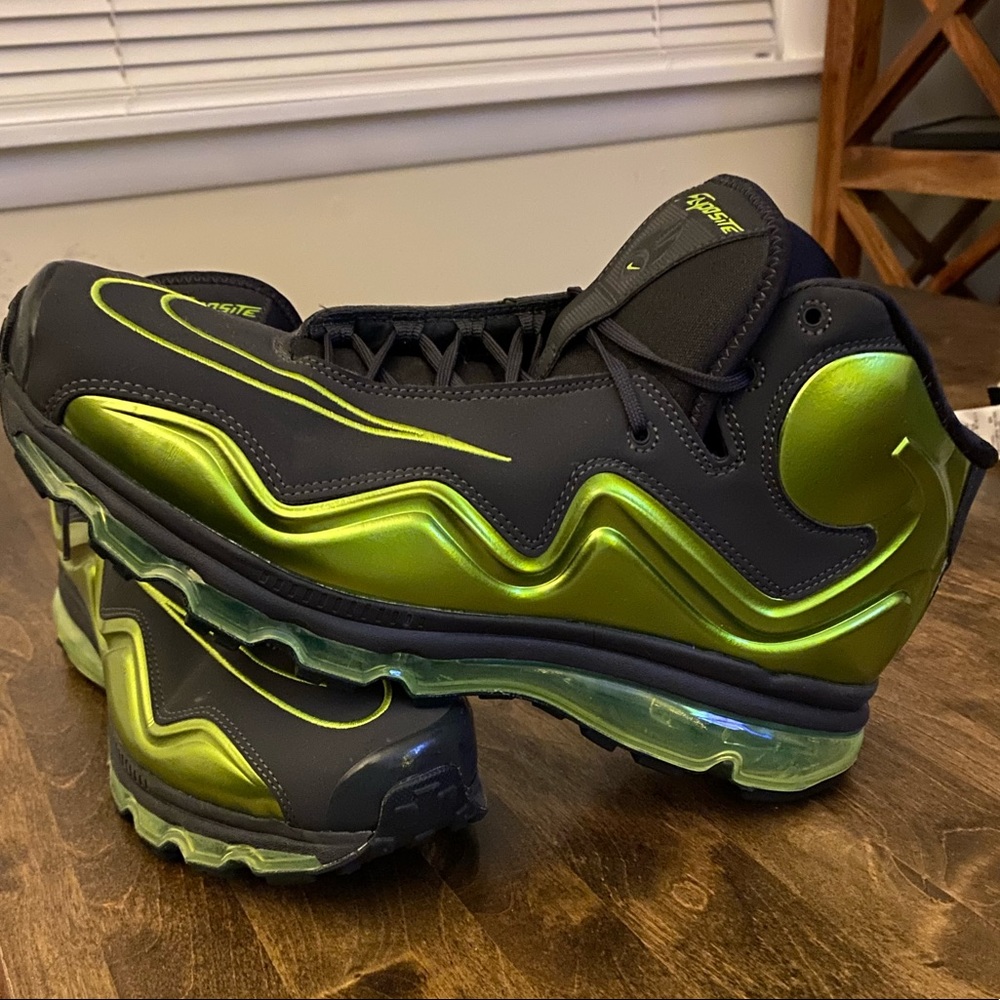 Nike Flyposite Shoes